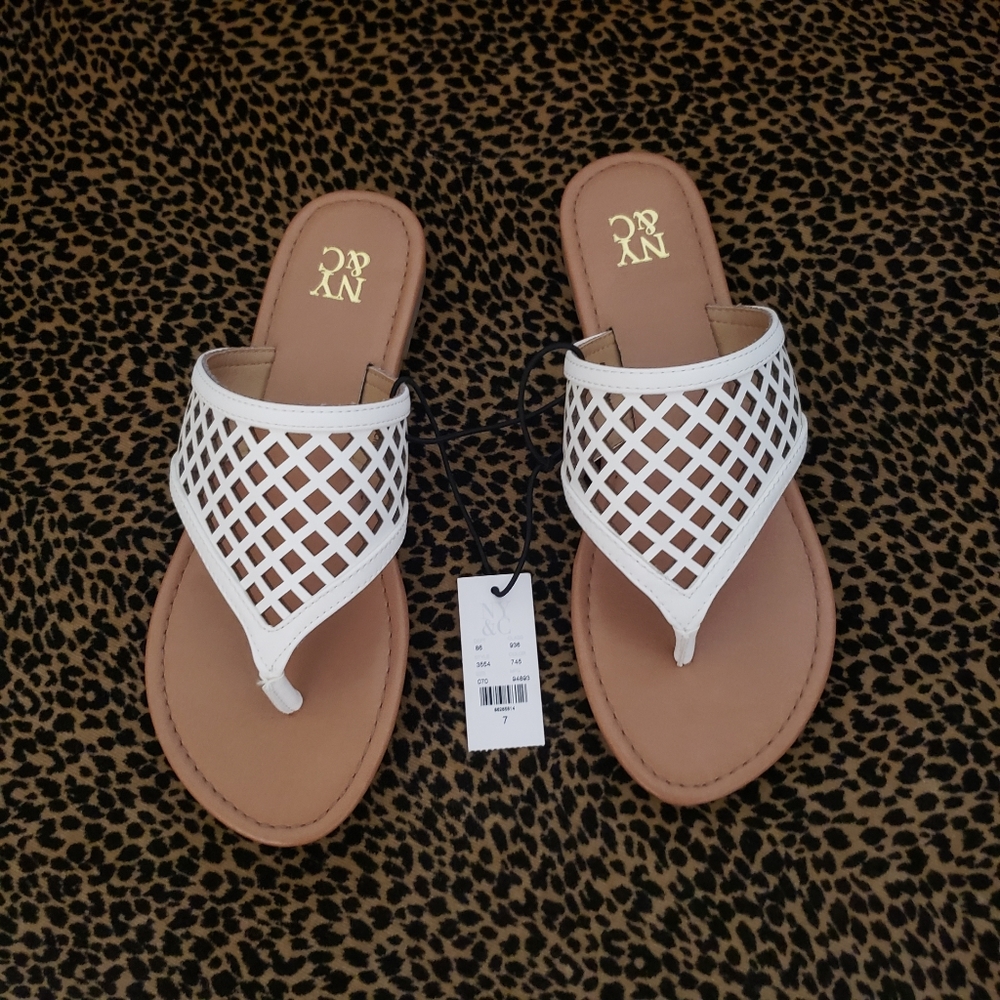 Sandals - Picture 3 of 4